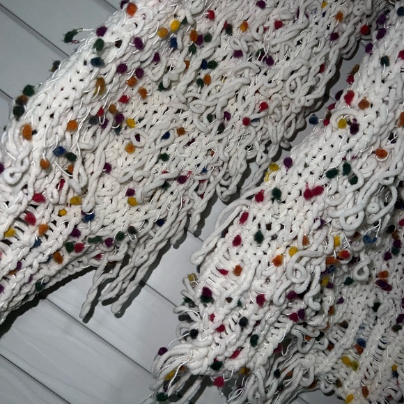 Boutique Colorful Speckled Knit Distressed Sweater - Picture 4 of 5